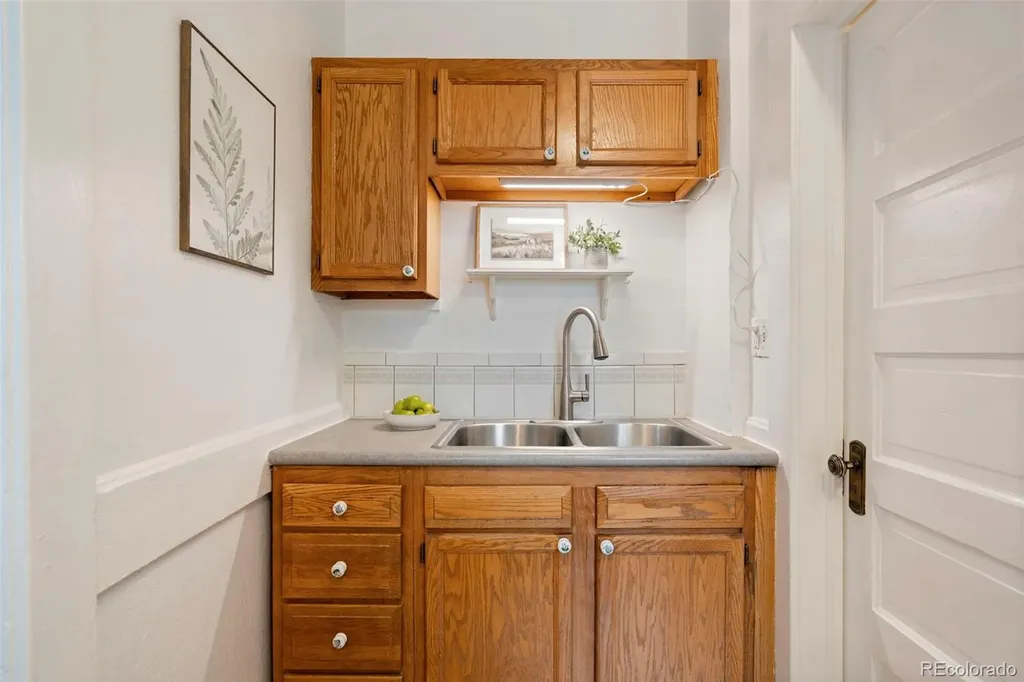1808 S Pennsylvania Street Denver CO 80210