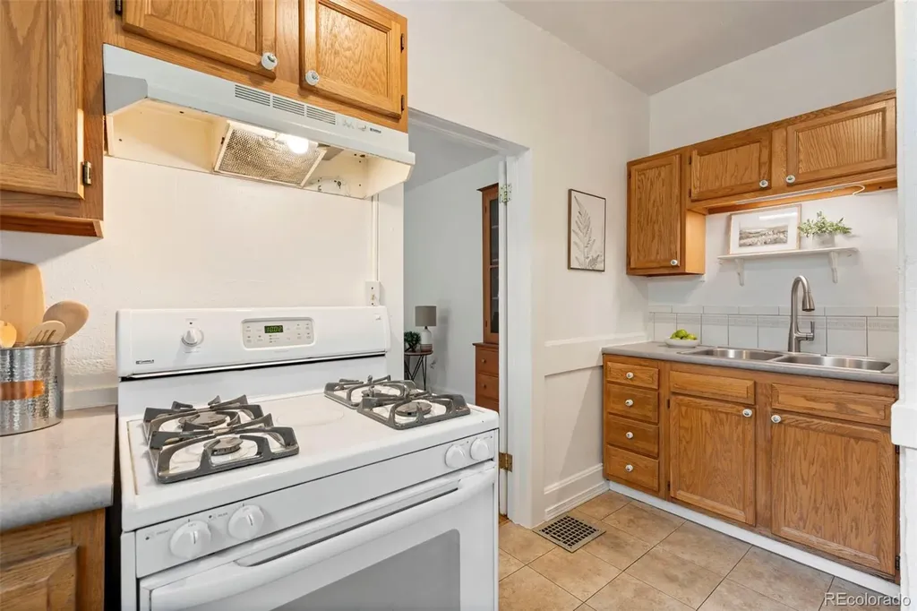 1808 S Pennsylvania Street Denver CO 80210