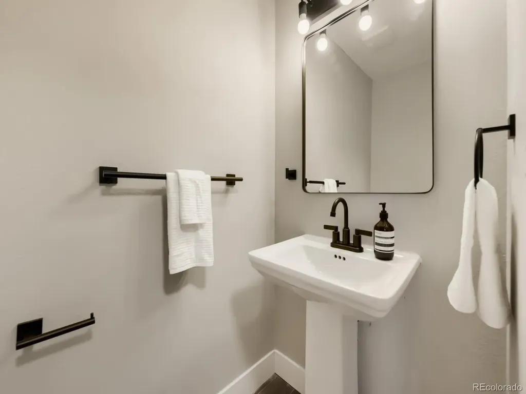 7782 W Glasgow Place Littleton CO 80128