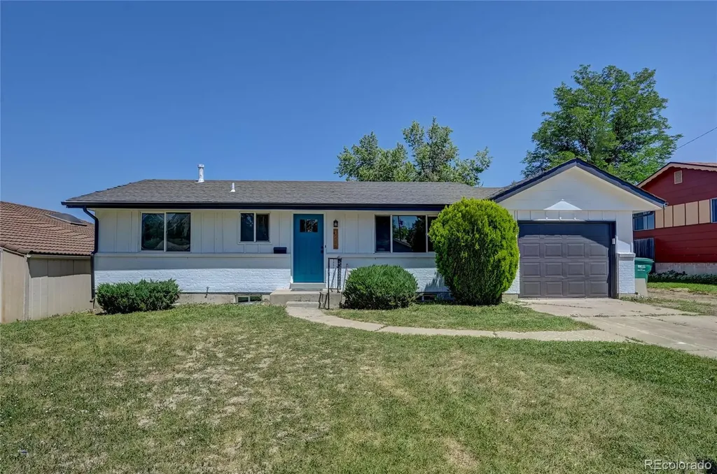 1872 S Quay Street Lakewood CO 80232