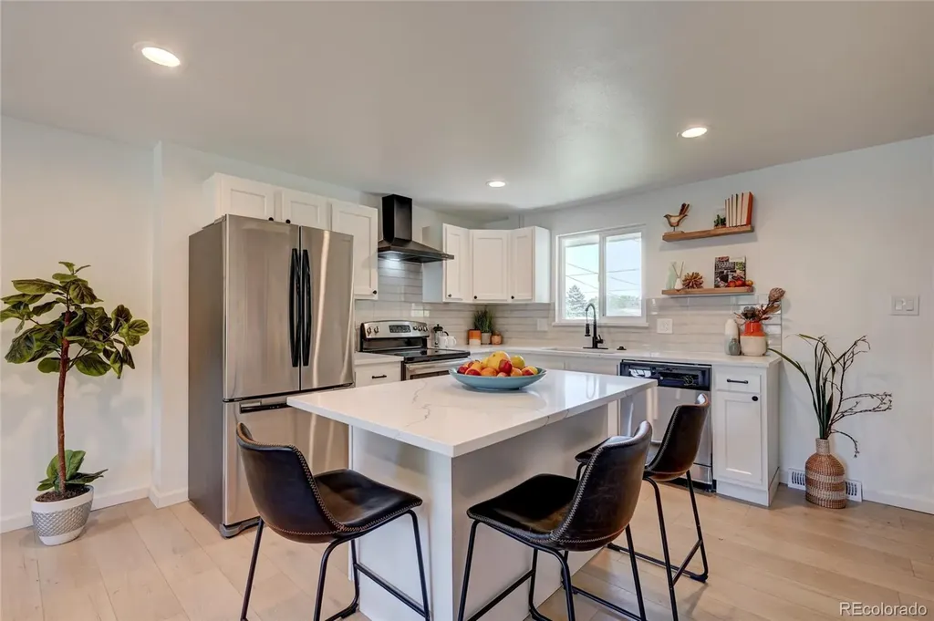 1872 S Quay Street Lakewood CO 80232