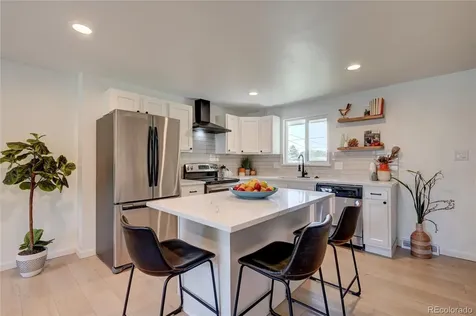 1872 S Quay Street Lakewood CO 80232