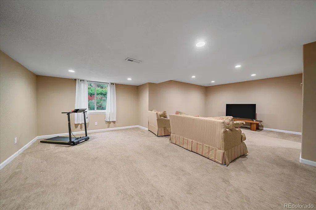 9609 Independence Drive Westminster CO 80021