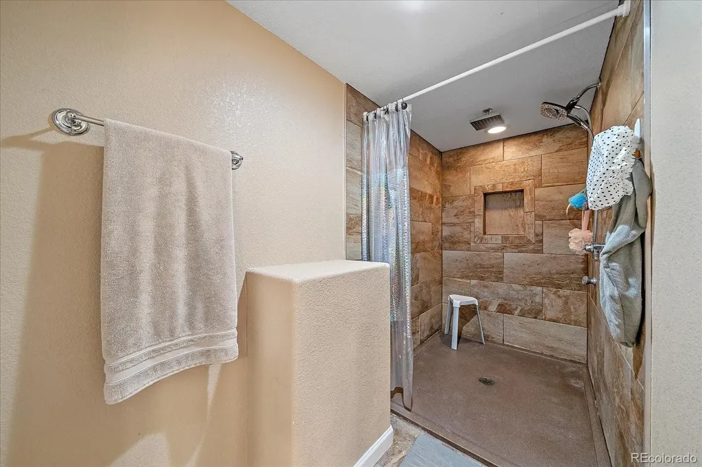 9609 Independence Drive Westminster CO 80021