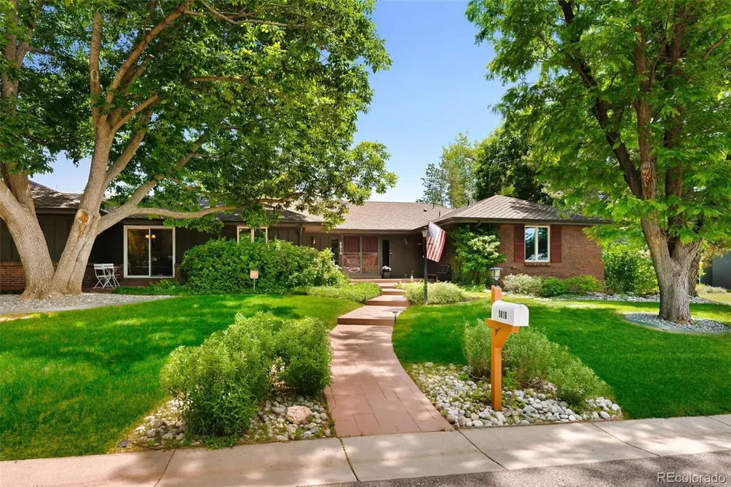 5816 S Lupine Drive Littleton CO 80123