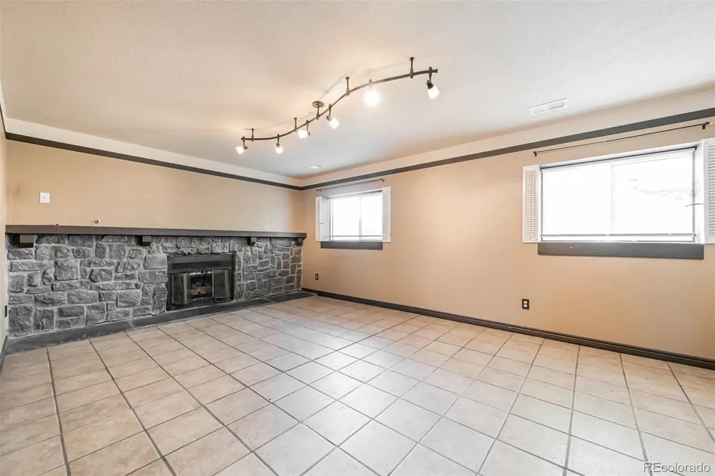 21041 E Ida Avenue Aurora CO 80015