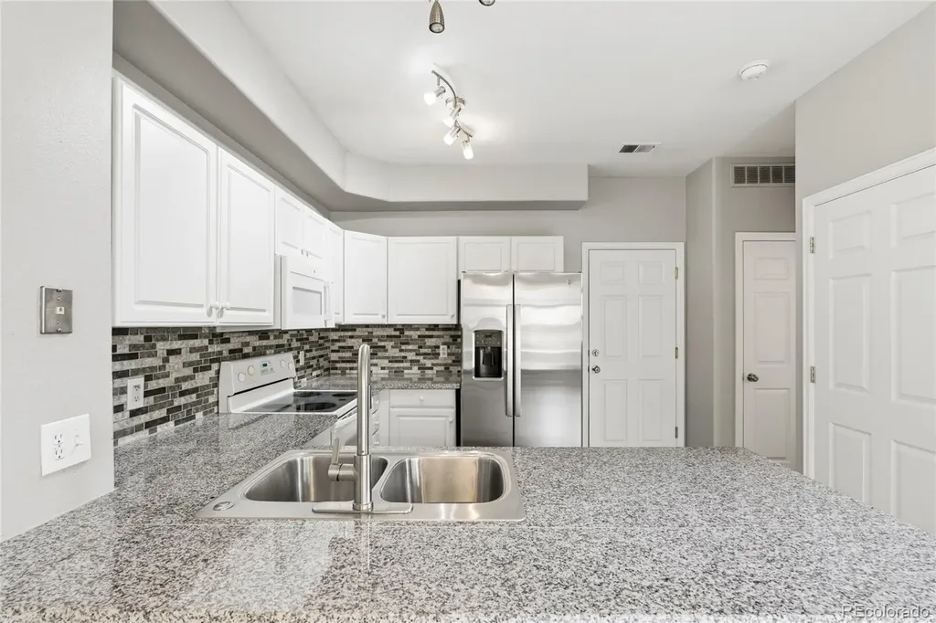 5555 E Briarwood Avenue Centennial CO 80122