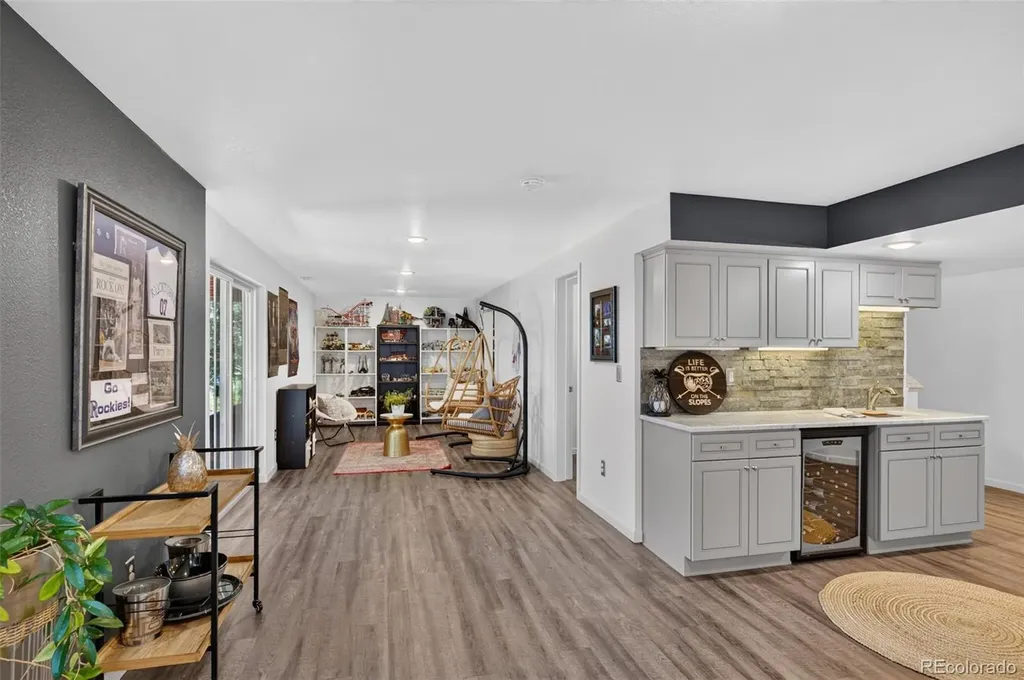 8 Silver Aspen Littleton CO 80127