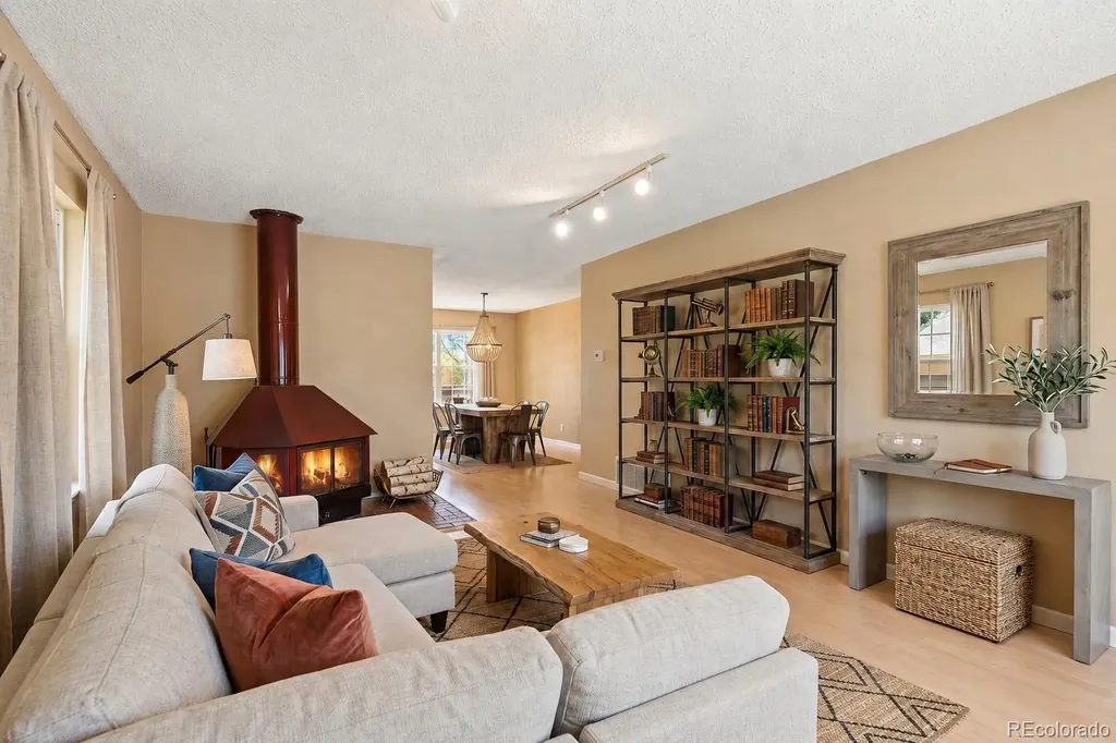 7110 S Gaylord Street Centennial CO 80122