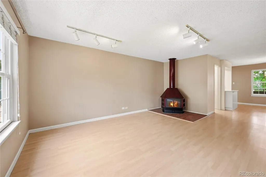 7110 S Gaylord Street Centennial CO 80122