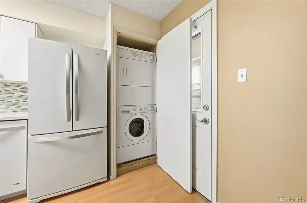 7110 S Gaylord Street Centennial CO 80122