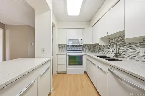 7110 S Gaylord Street Centennial CO 80122