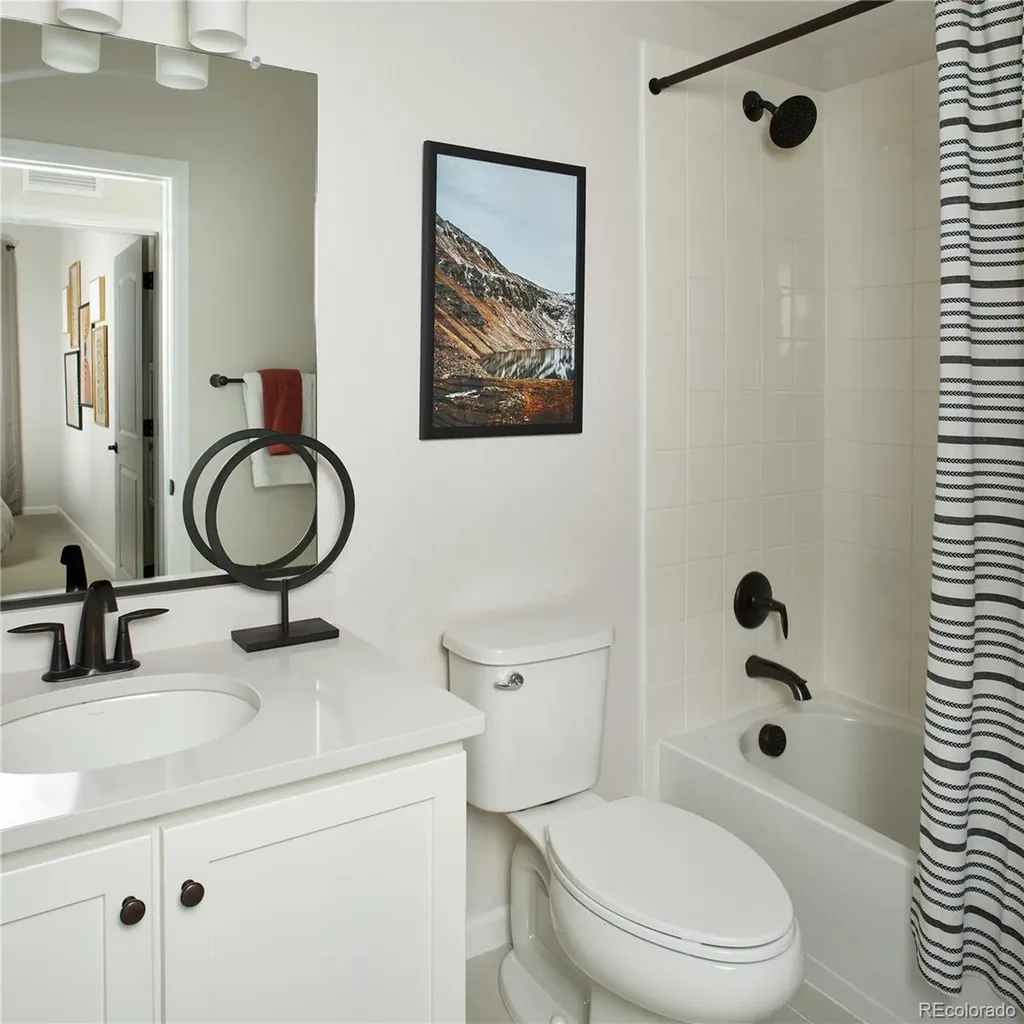 6153 N Ceylon Street Denver CO 80249