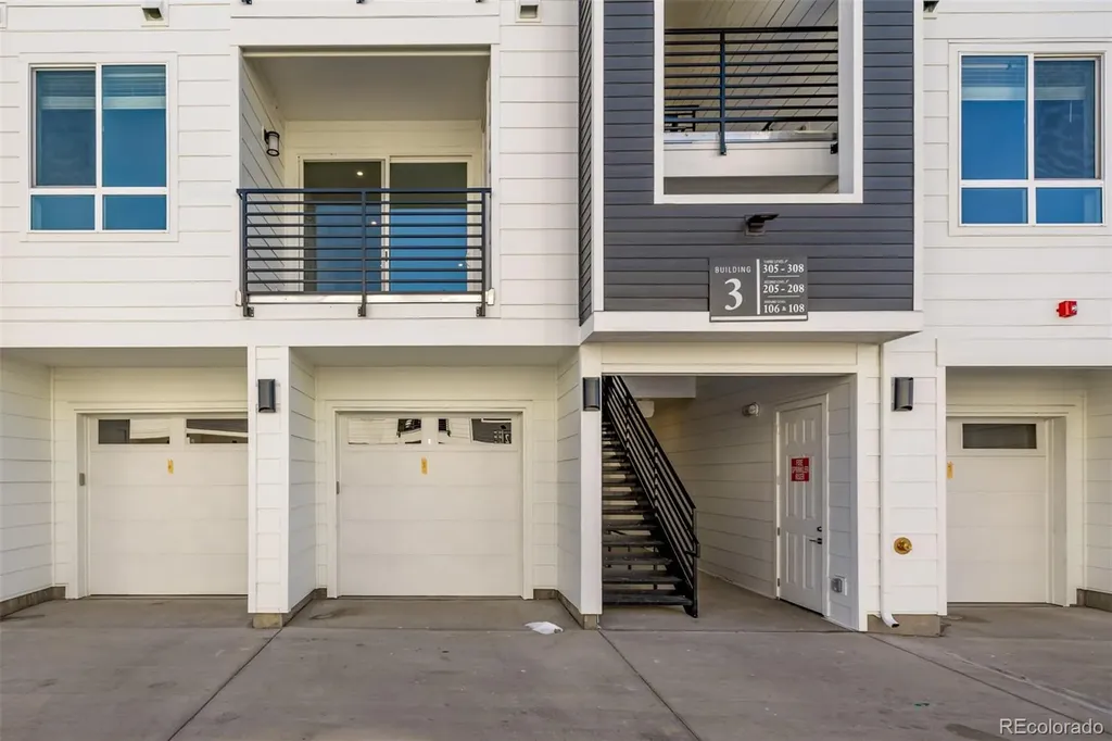 6153 N Ceylon Street Denver CO 80249