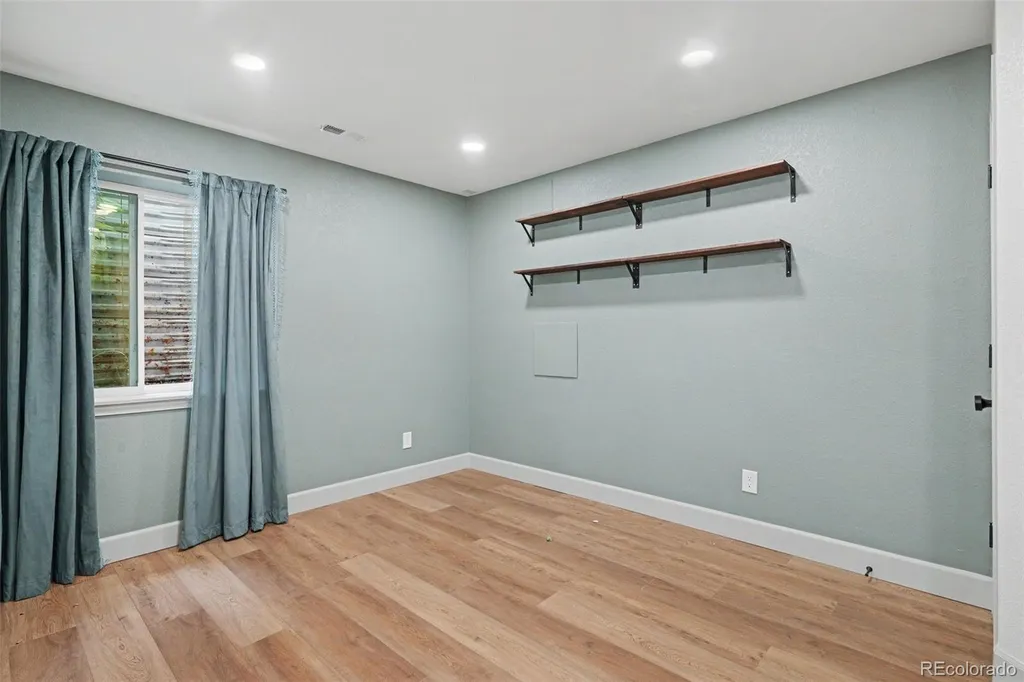 4886 S Argonne Street Aurora CO 80015