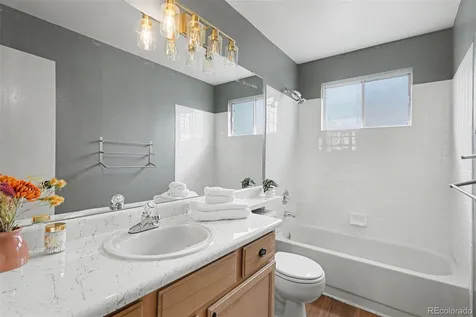 4886 S Argonne Street Aurora CO 80015