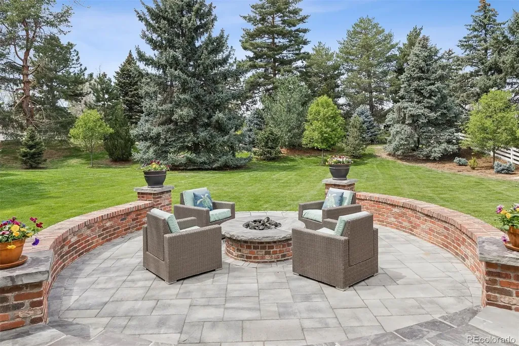 15 Mockingbird Lane Englewood CO 80113