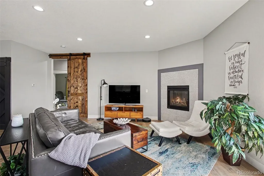 4720 Farmingdale Drive Colorado Springs CO 80918