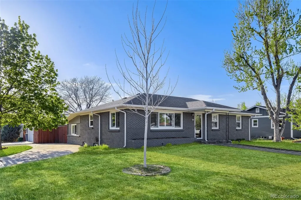 4695 S Kalamath Street Englewood CO 80110