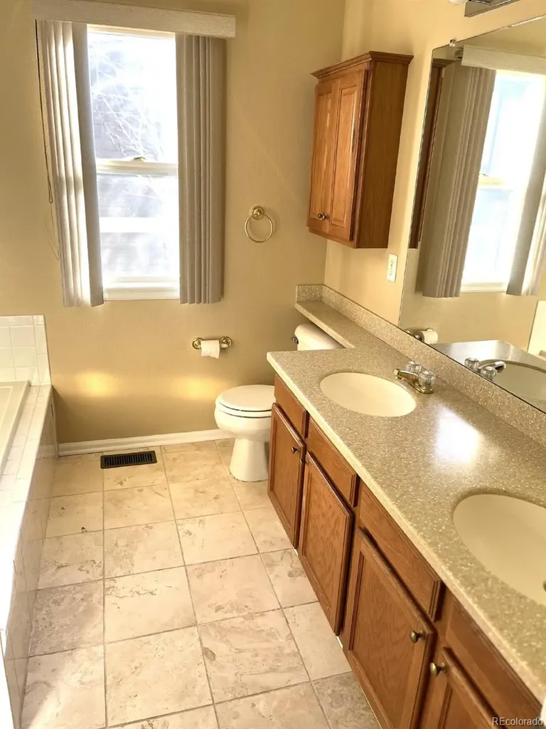 19050 E Crestridge Circle Aurora CO 80015