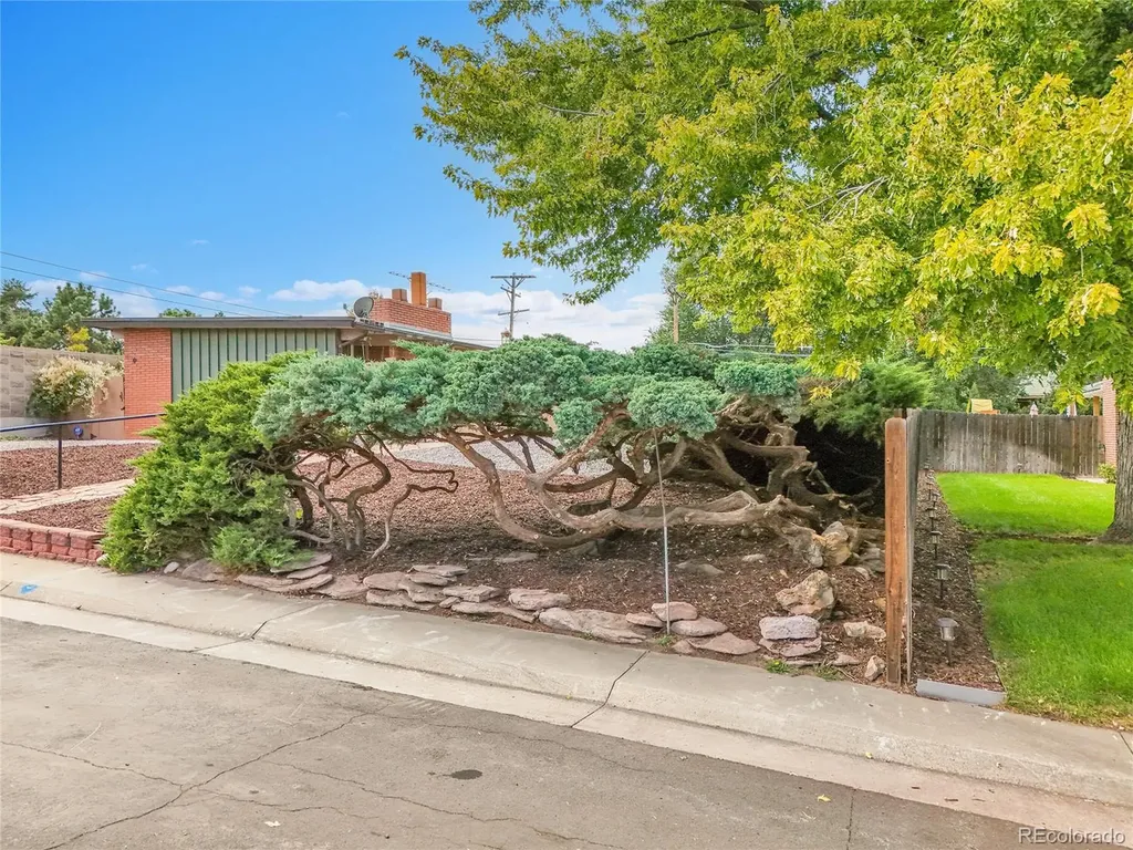 4677 E Hampden Avenue Denver CO 80222