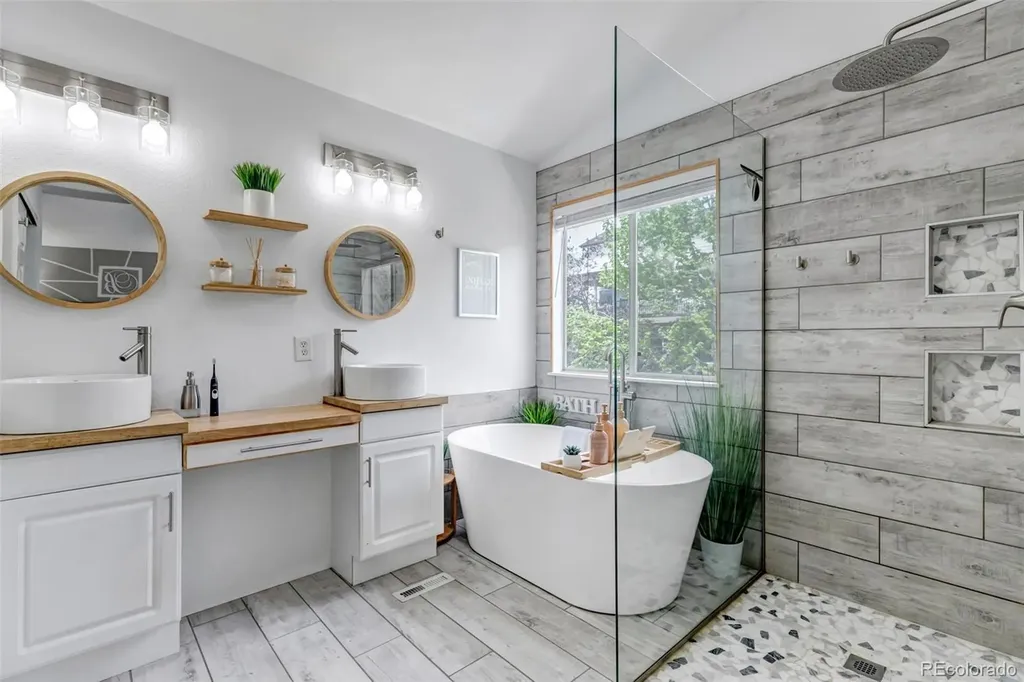 18215 E Warren Avenue Aurora CO 80013