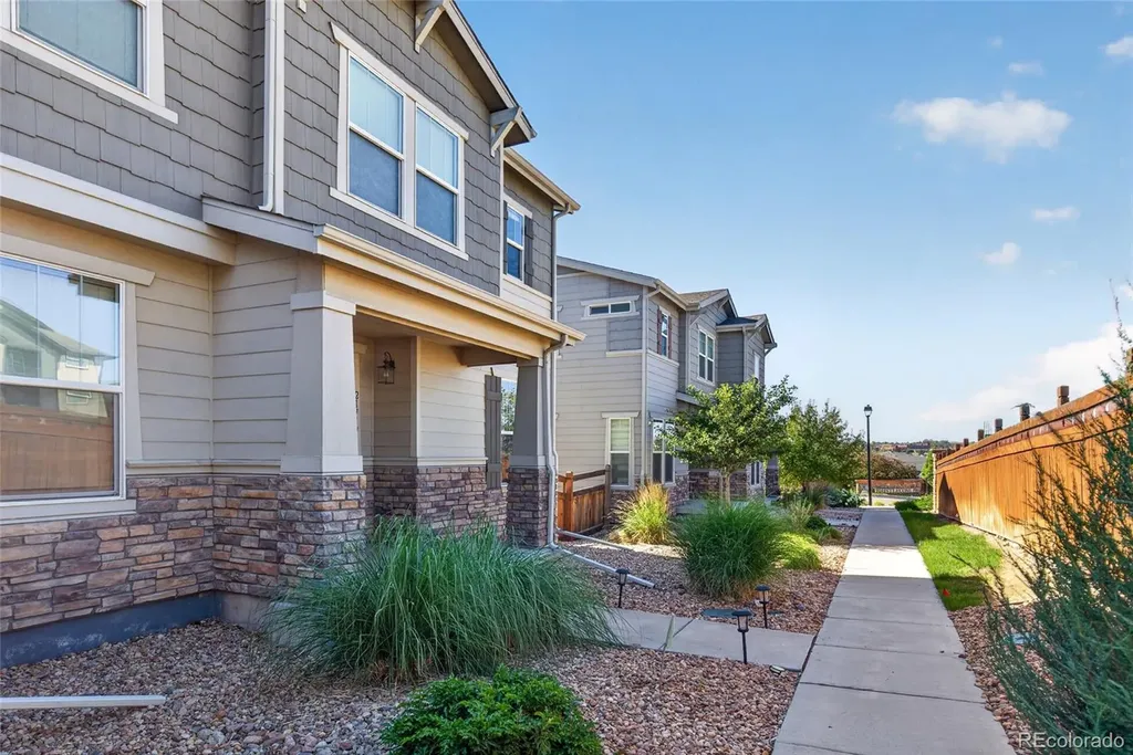 21719 E Quincy Circle Aurora CO 80015
