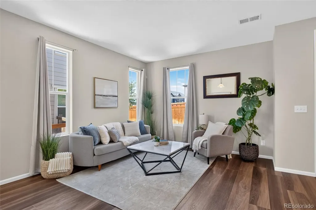 21719 E Quincy Circle Aurora CO 80015