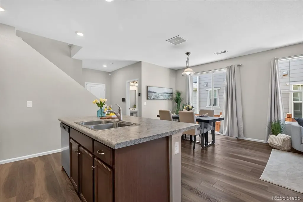 21719 E Quincy Circle Aurora CO 80015