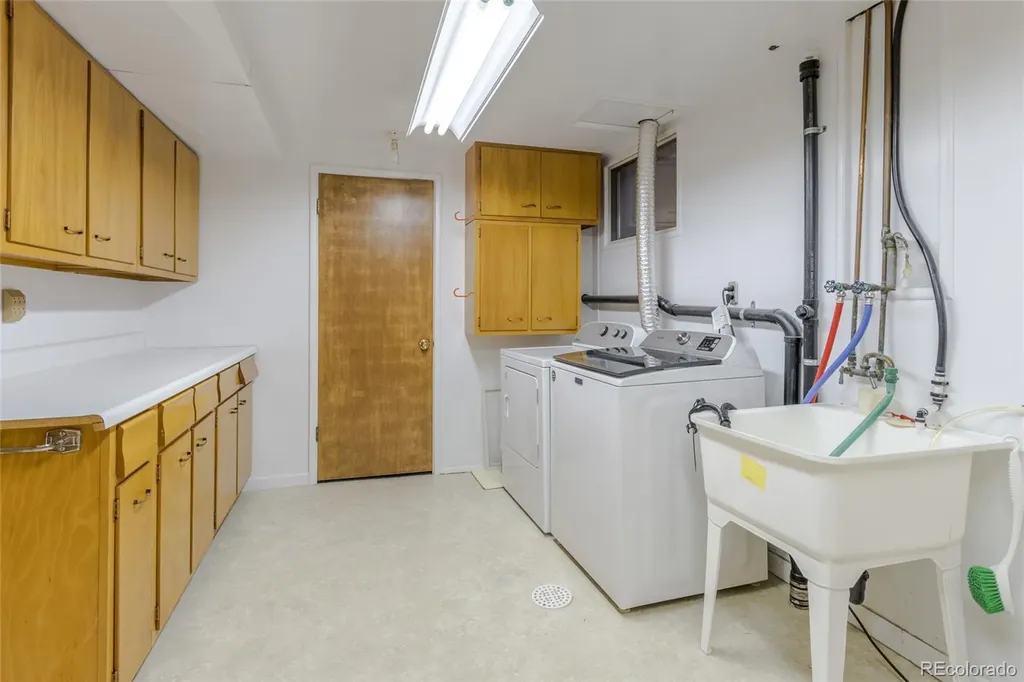 3795 S Uinta Court Denver CO 80237