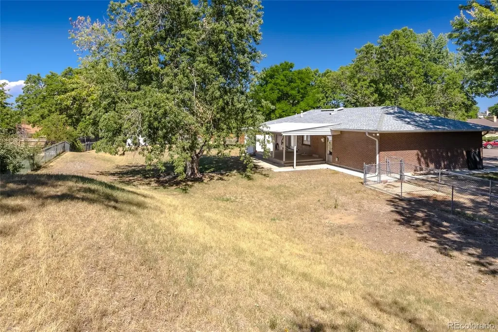 3795 S Uinta Court Denver CO 80237