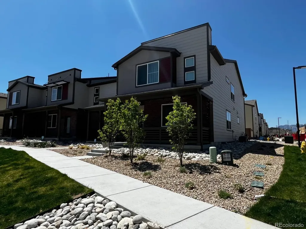 13761 Via Varra Broomfield CO 80020