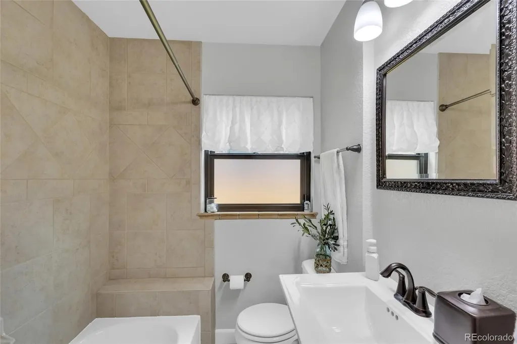 3232 W Scott Place Denver CO 80211