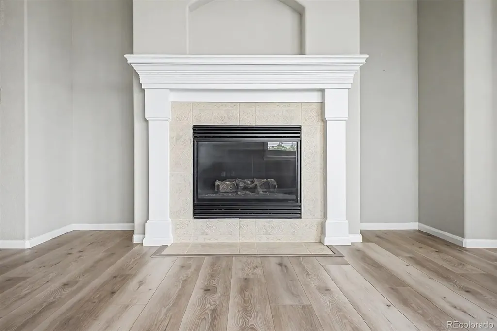 13832 Legend Way Broomfield CO 80023