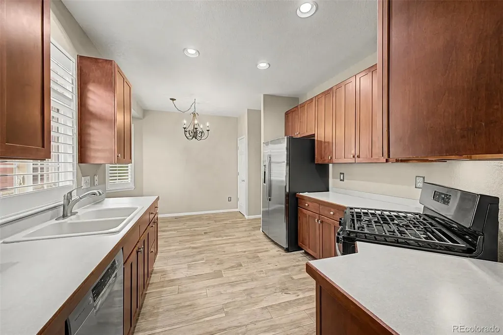 13832 Legend Way Broomfield CO 80023