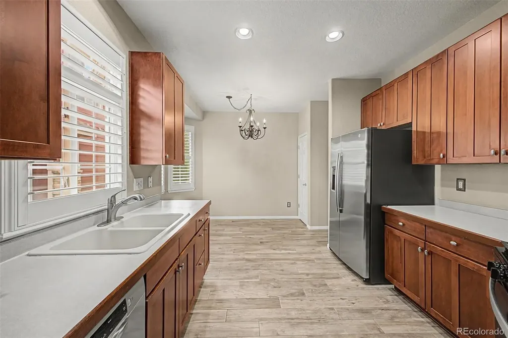 13832 Legend Way Broomfield CO 80023