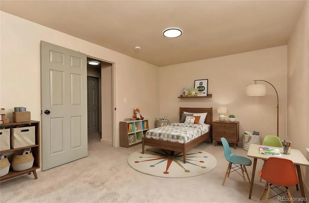 5121 Dillon Street Denver CO 80239