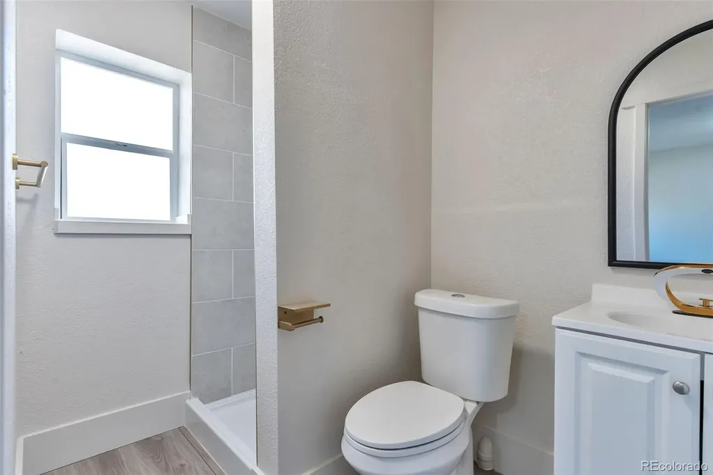 5121 Dillon Street Denver CO 80239
