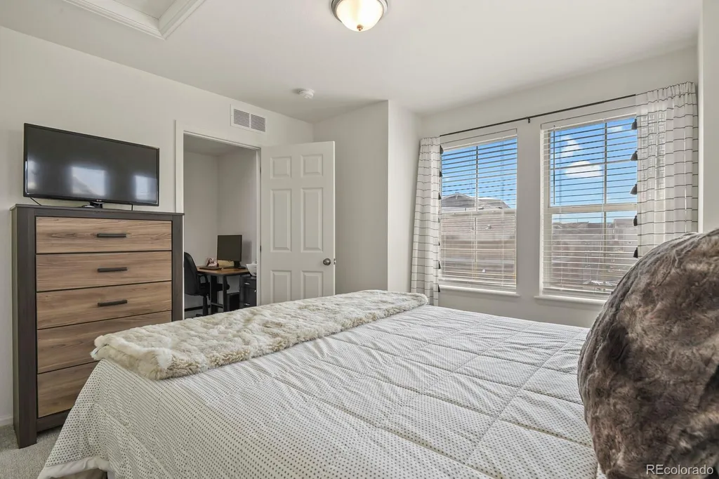 10064 Yampa Court Commerce City CO 80022