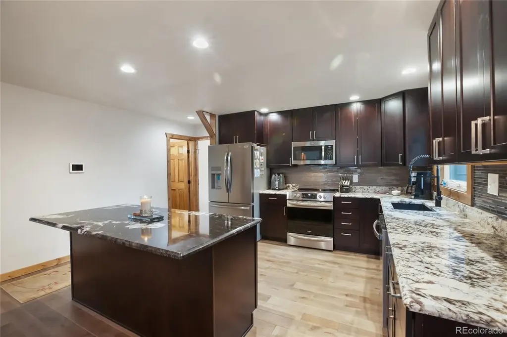 45 Barr Lake Circle Divide CO 80814