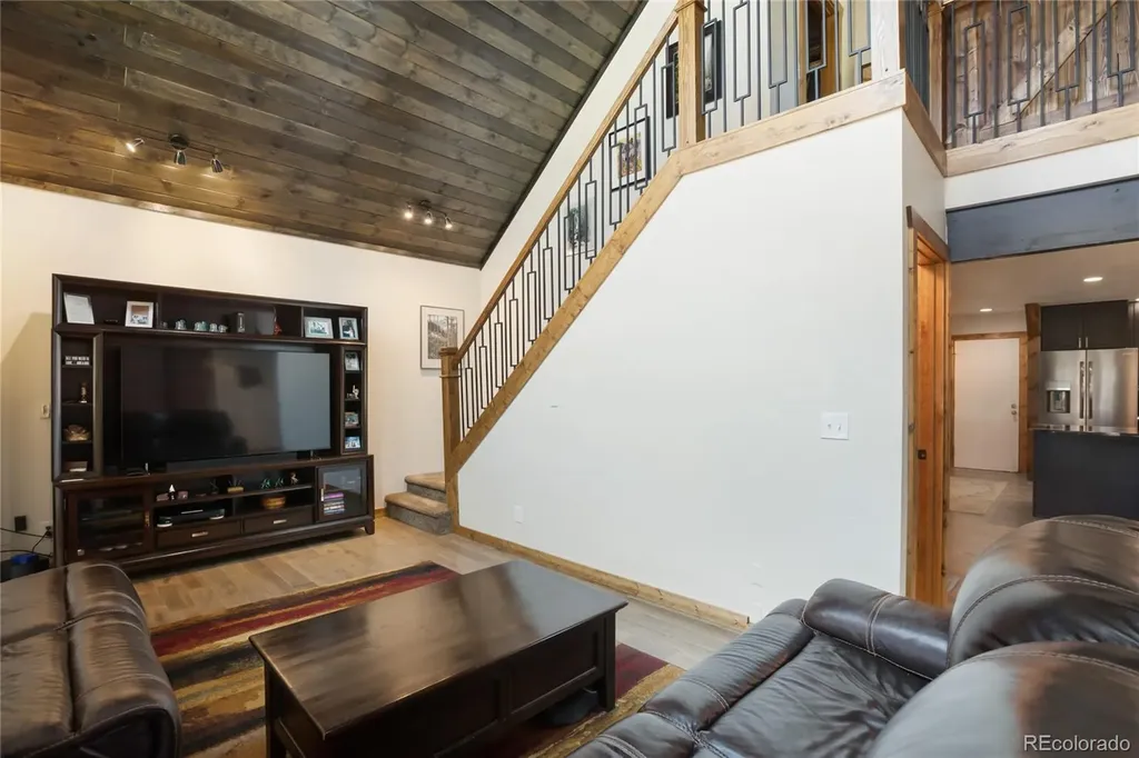 45 Barr Lake Circle Divide CO 80814