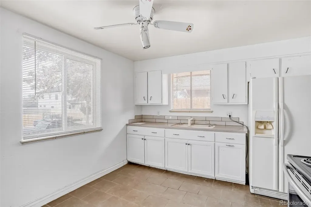 1231 Akron Street Aurora CO 80010