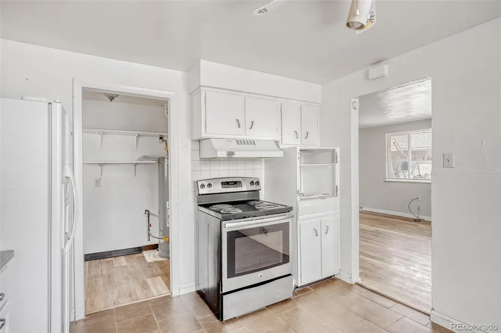 1231 Akron Street Aurora CO 80010