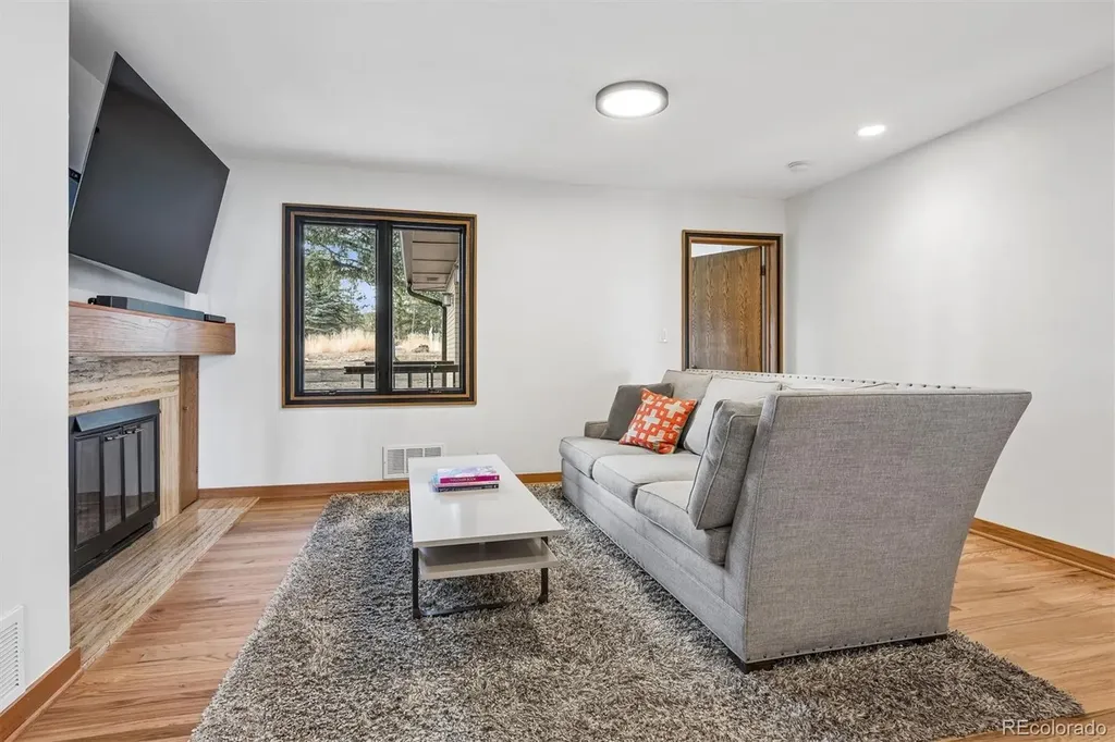 21967 Mountsfield Drive Golden CO 80401