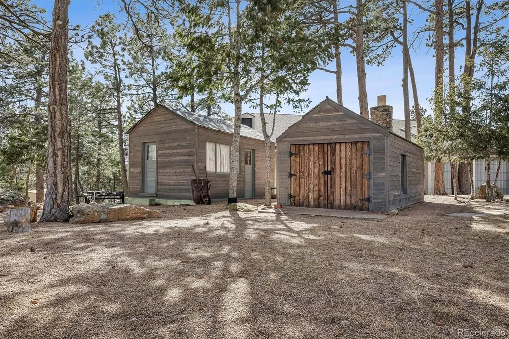 21967 Mountsfield Drive Golden CO 80401