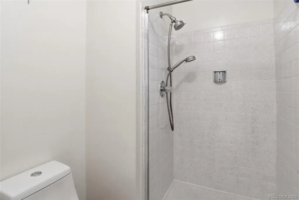 6043 S Glencoe Way Centennial CO 80121