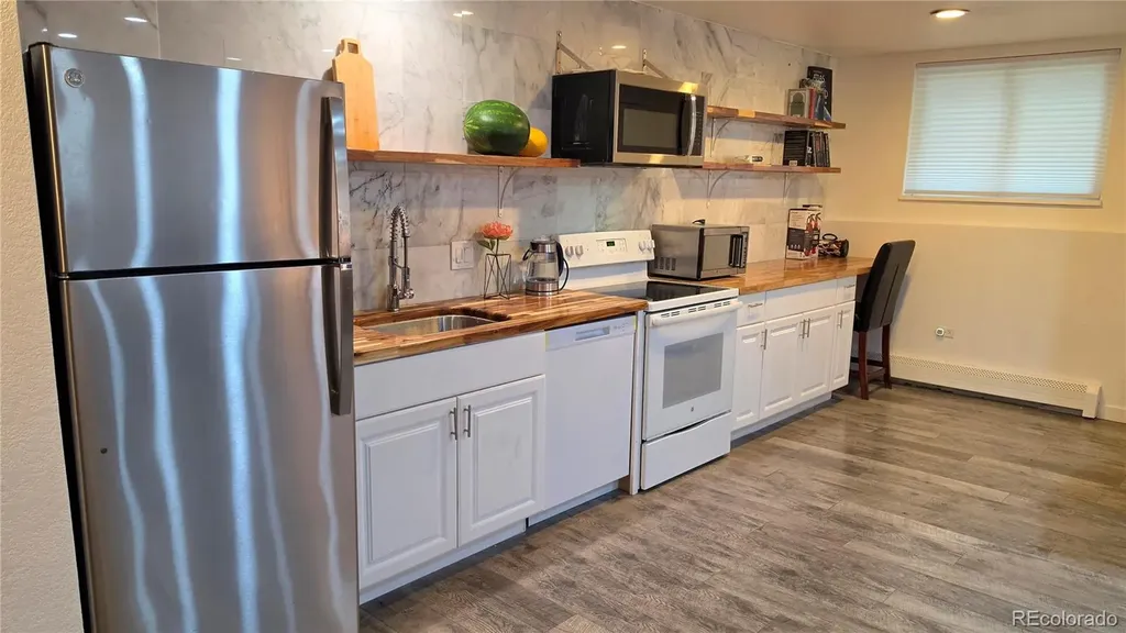1525 S Holly Street Denver CO 80222