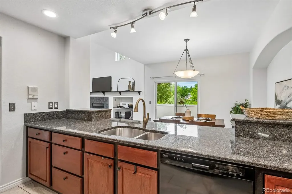 6697 S Forest Way Centennial CO 80121