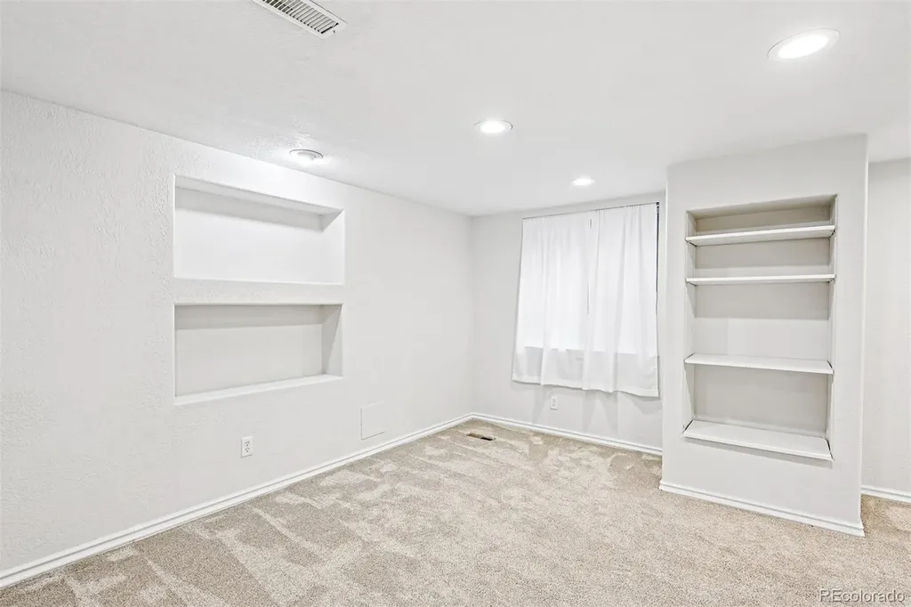 6697 S Forest Way Centennial CO 80121