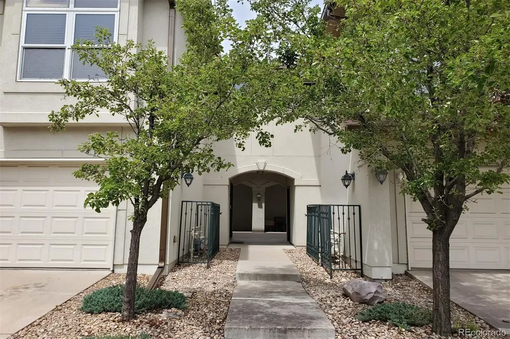 6697 S Forest Way Centennial CO 80121